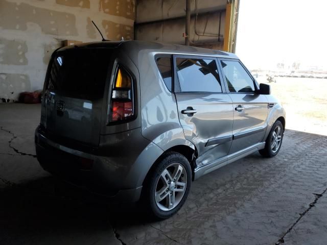 2011 KIA Soul +