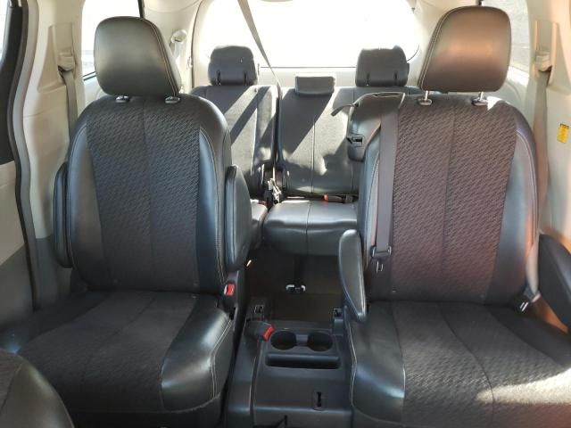 2013 Toyota Sienna Sport