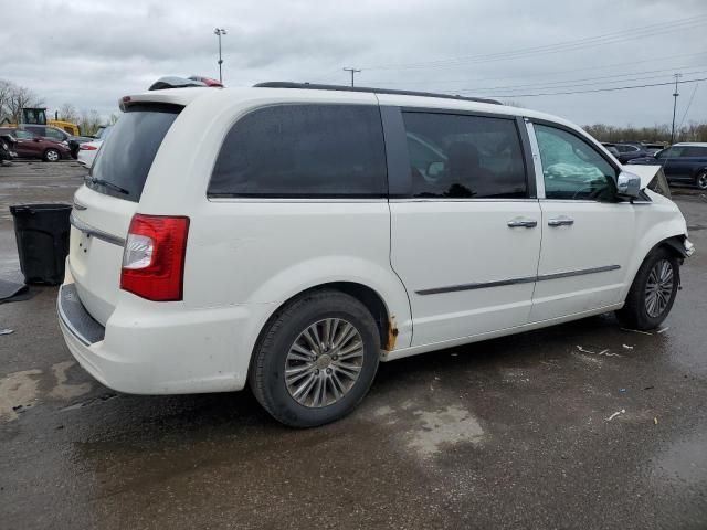 2013 Chrysler Town & Country Touring L