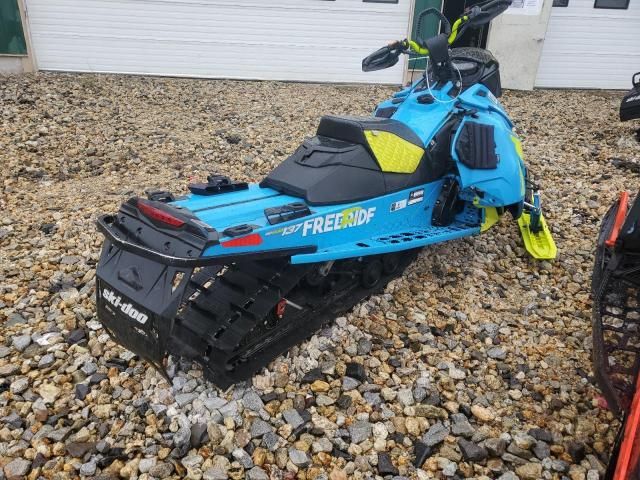 2017 Skidoo Freeride