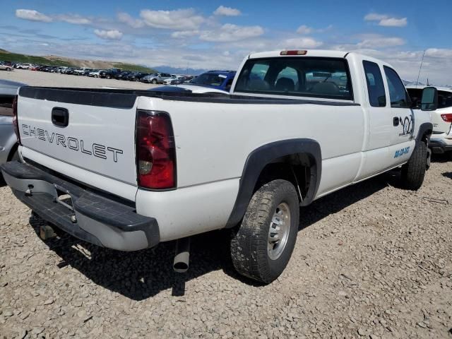 2004 Chevrolet Silverado C2500 Heavy Duty