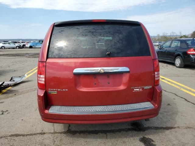 2009 Chrysler Town & Country LX