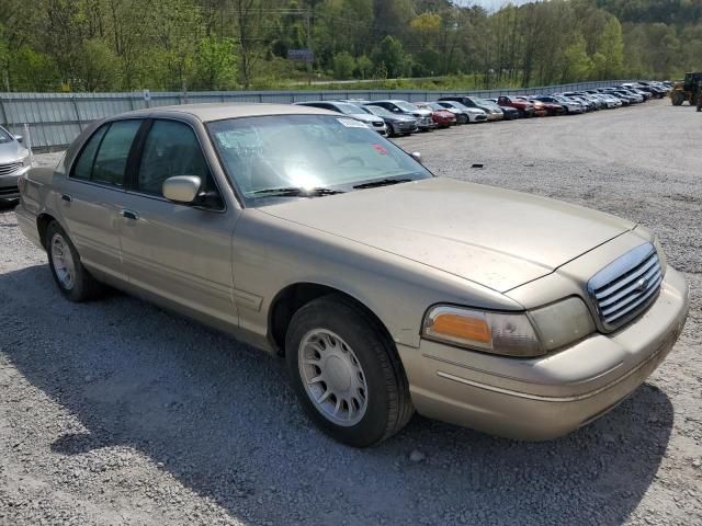 2000 Ford Crown Victoria LX