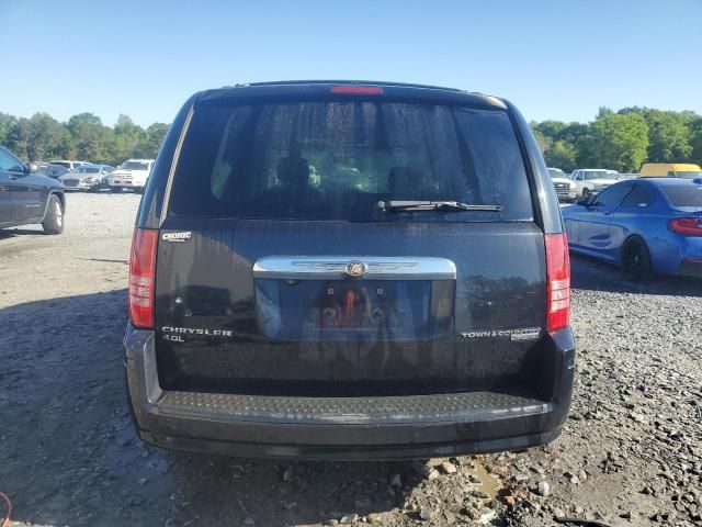 2010 Chrysler Town & Country Touring Plus