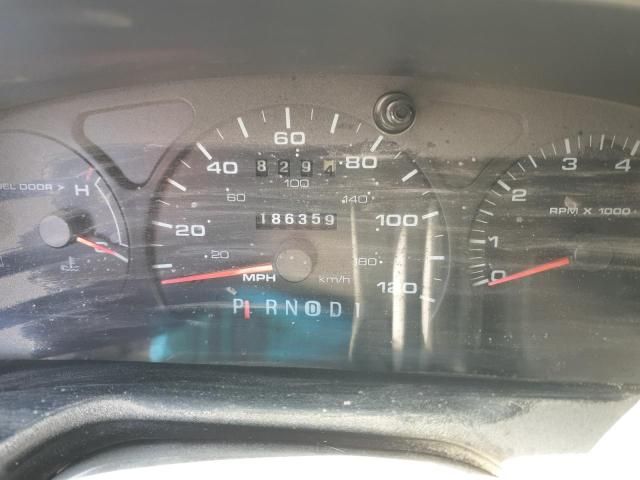 2003 Ford Taurus SE