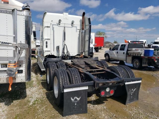 2005 Freightliner Conventional Columbia