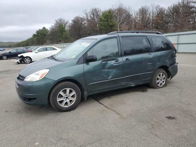 2004 Toyota Sienna CE