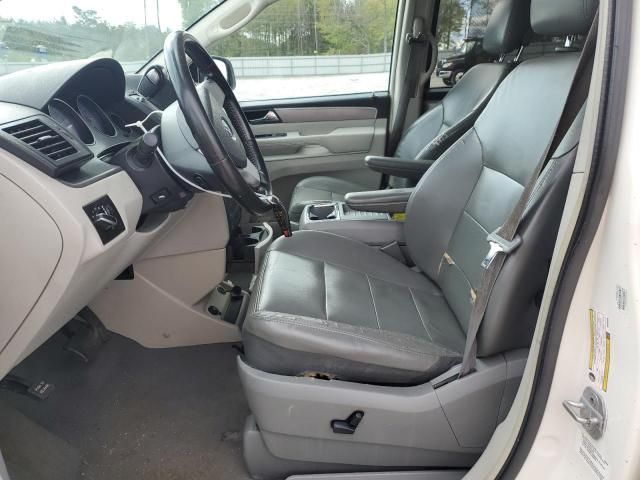 2010 Volkswagen Routan SEL