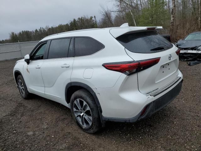 2022 Toyota Highlander XLE