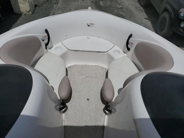 2000 Yamaha Boat