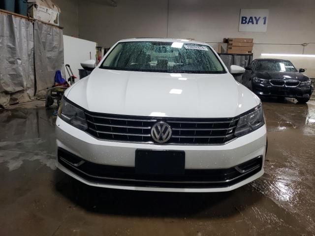 2017 Volkswagen Passat SE