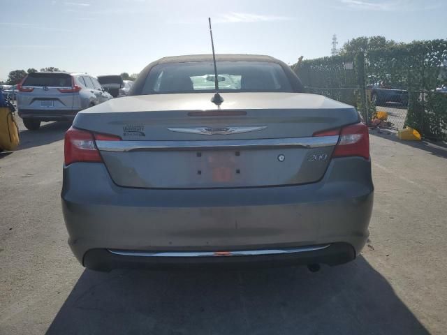 2012 Chrysler 200 Touring