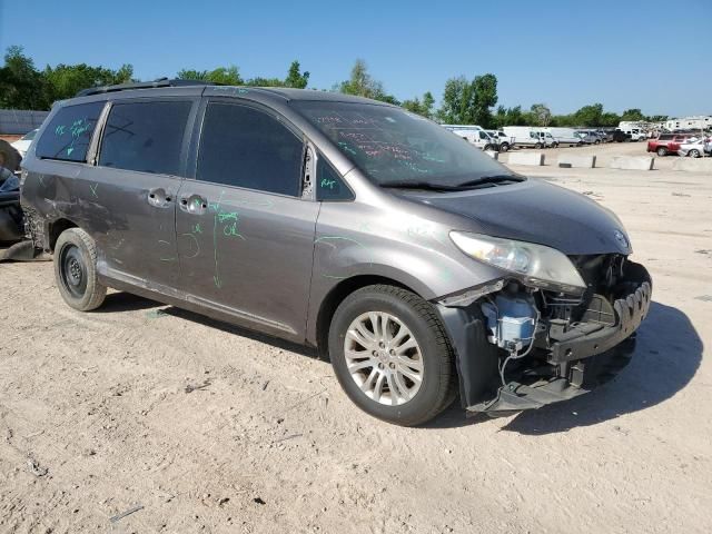 2017 Toyota Sienna XLE