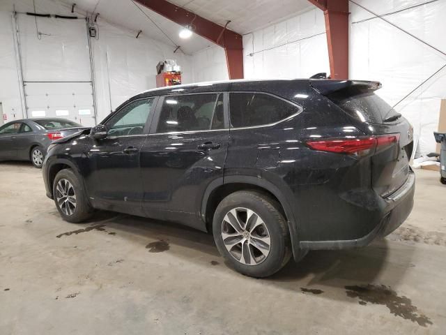 2023 Toyota Highlander Hybrid XLE