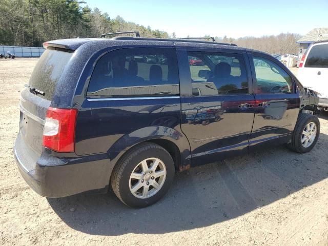 2012 Chrysler Town & Country Touring