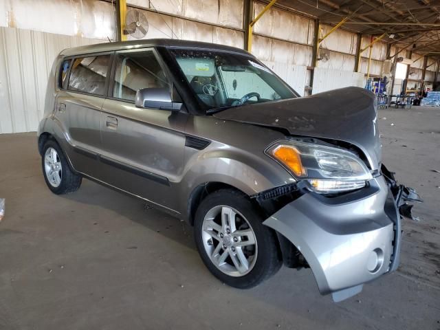 2010 KIA Soul +