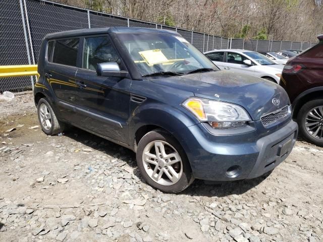 2011 KIA Soul +