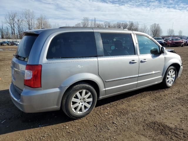 2016 Chrysler Town & Country Touring