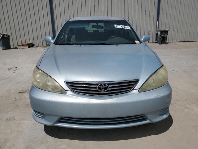 2005 Toyota Camry LE