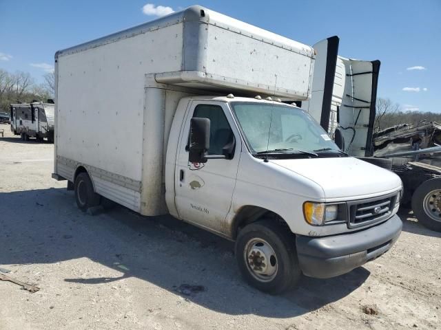 2006 Ford Econoline E450 Super Duty Cutaway Van