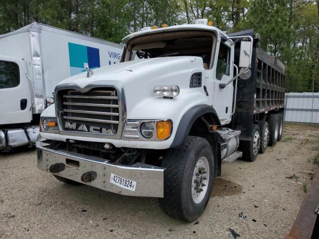 2006 Mack 700 CV700