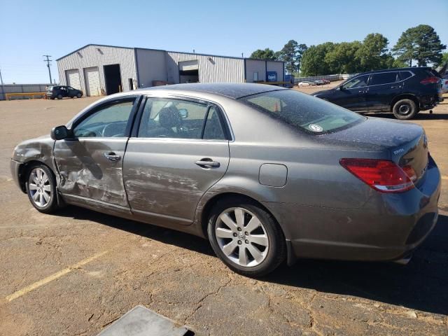 2005 Toyota Avalon XL