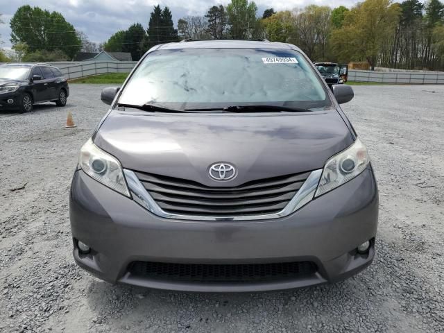 2011 Toyota Sienna XLE