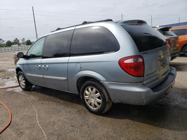 2005 Chrysler Town & Country Touring