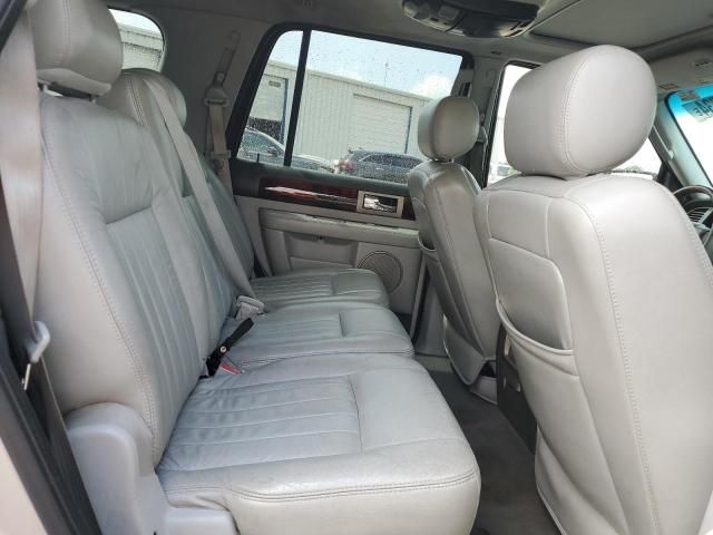 2004 Lincoln Navigator