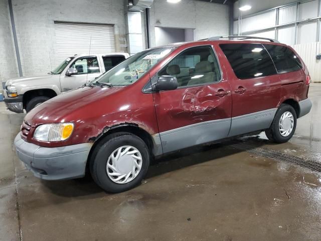 2001 Toyota Sienna LE