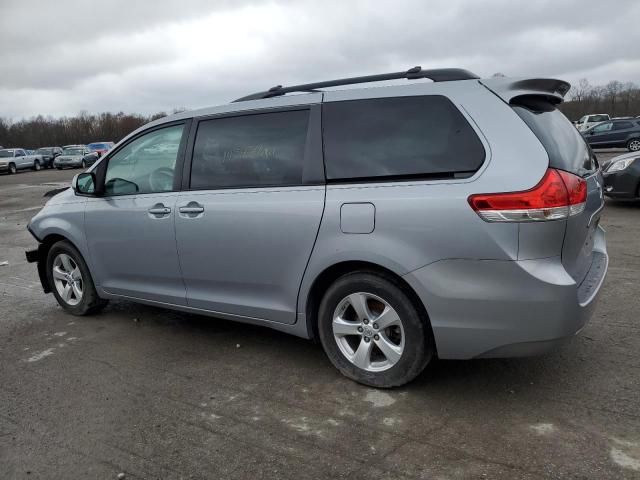 2013 Toyota Sienna LE