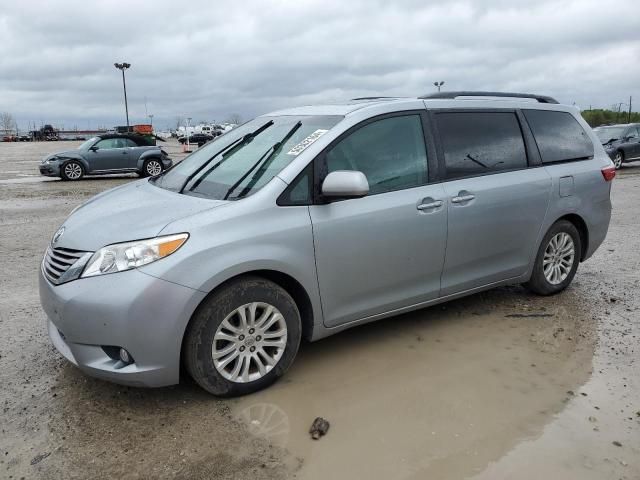 2015 Toyota Sienna XLE