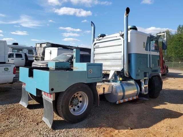 1996 Freightliner COE FLB