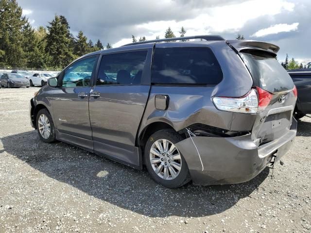 2011 Toyota Sienna XLE