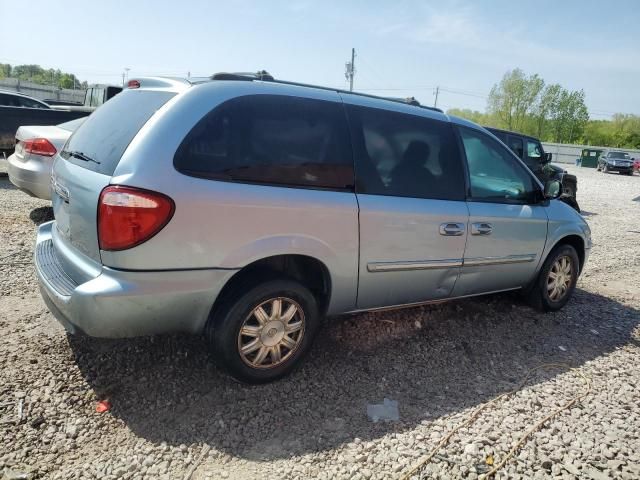 2005 Chrysler Town & Country Touring