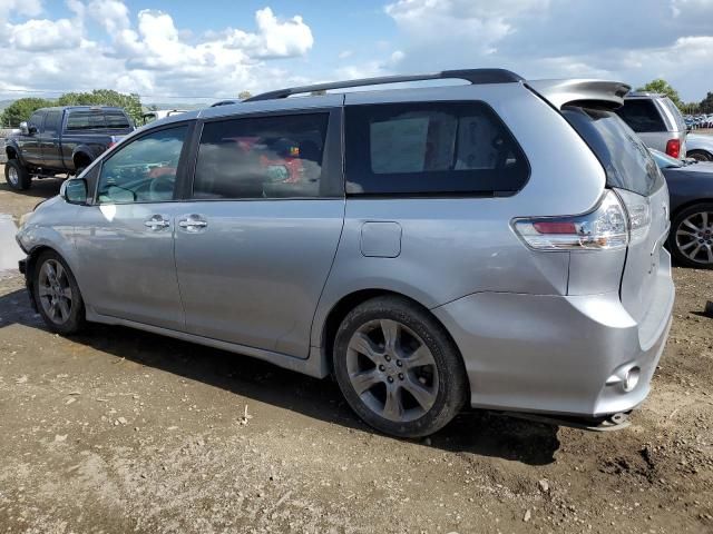 2013 Toyota Sienna Sport