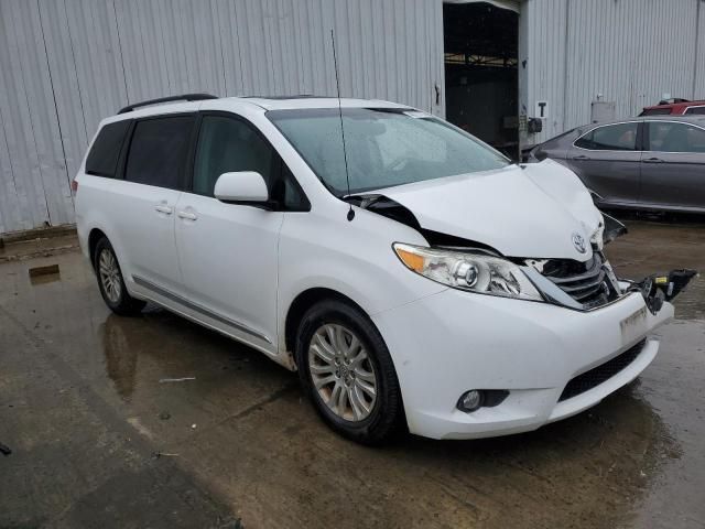 2013 Toyota Sienna XLE