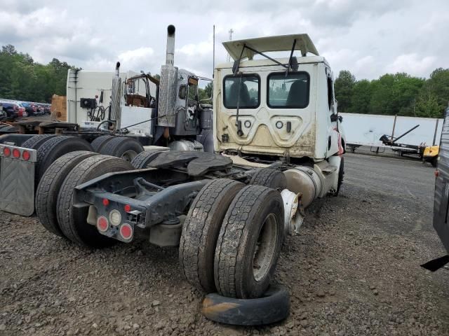 2024 Freightliner Cascadia 126