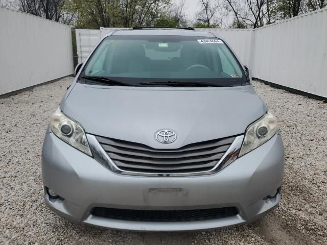 2011 Toyota Sienna XLE