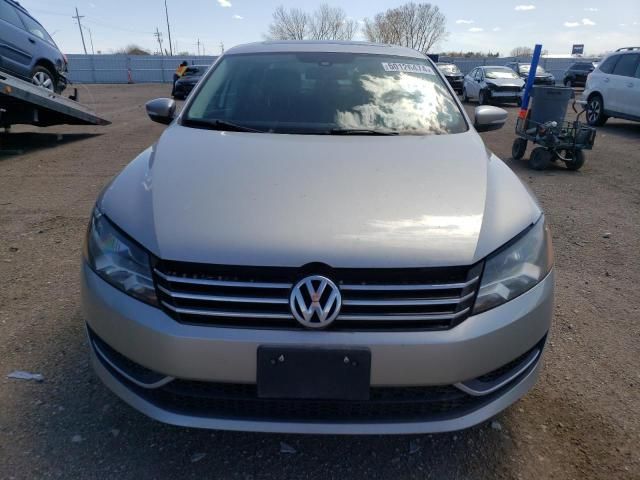 2014 Volkswagen Passat SE