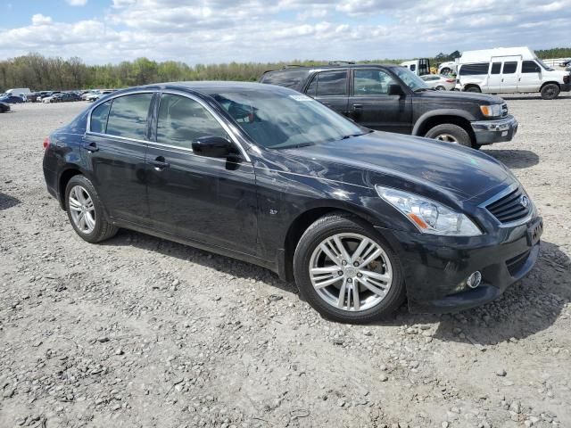 2015 Infiniti Q40