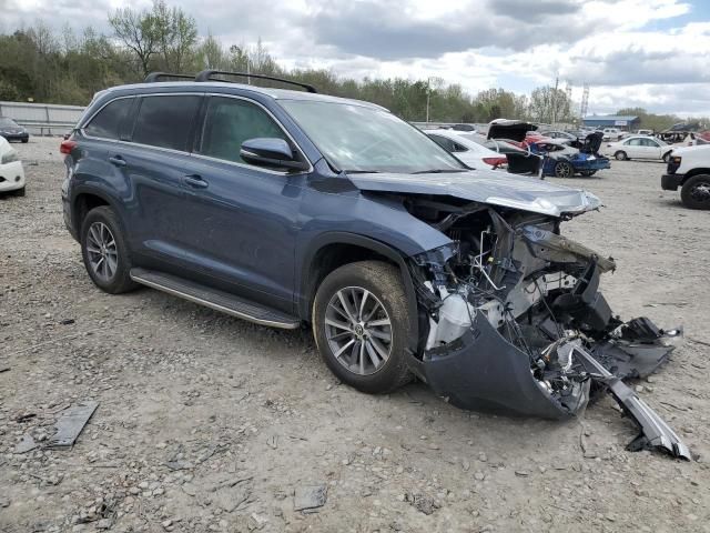 2019 Toyota Highlander SE