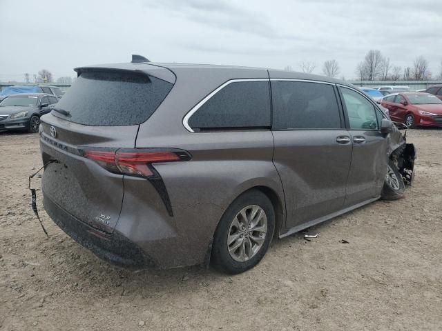 2021 Toyota Sienna XLE