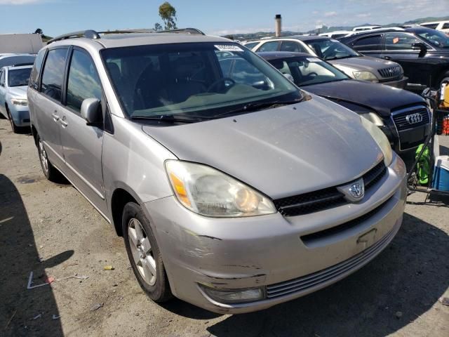 2004 Toyota Sienna XLE