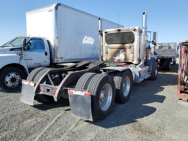 2016 Peterbilt 389