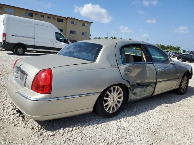 2006 Lincoln Town Car Signature