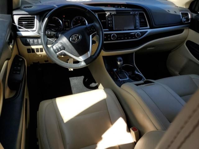 2018 Toyota Highlander SE