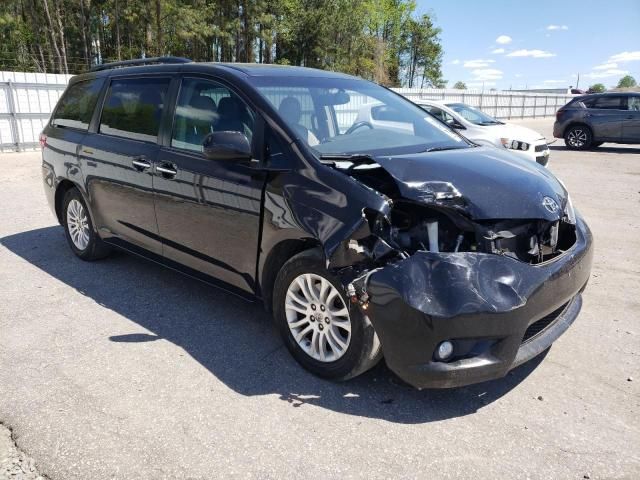 2015 Toyota Sienna XLE