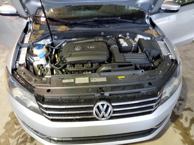 2015 Volkswagen Passat S