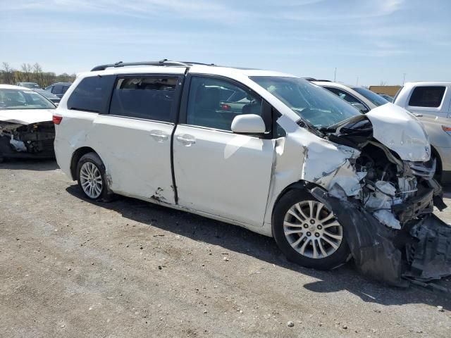 2015 Toyota Sienna XLE